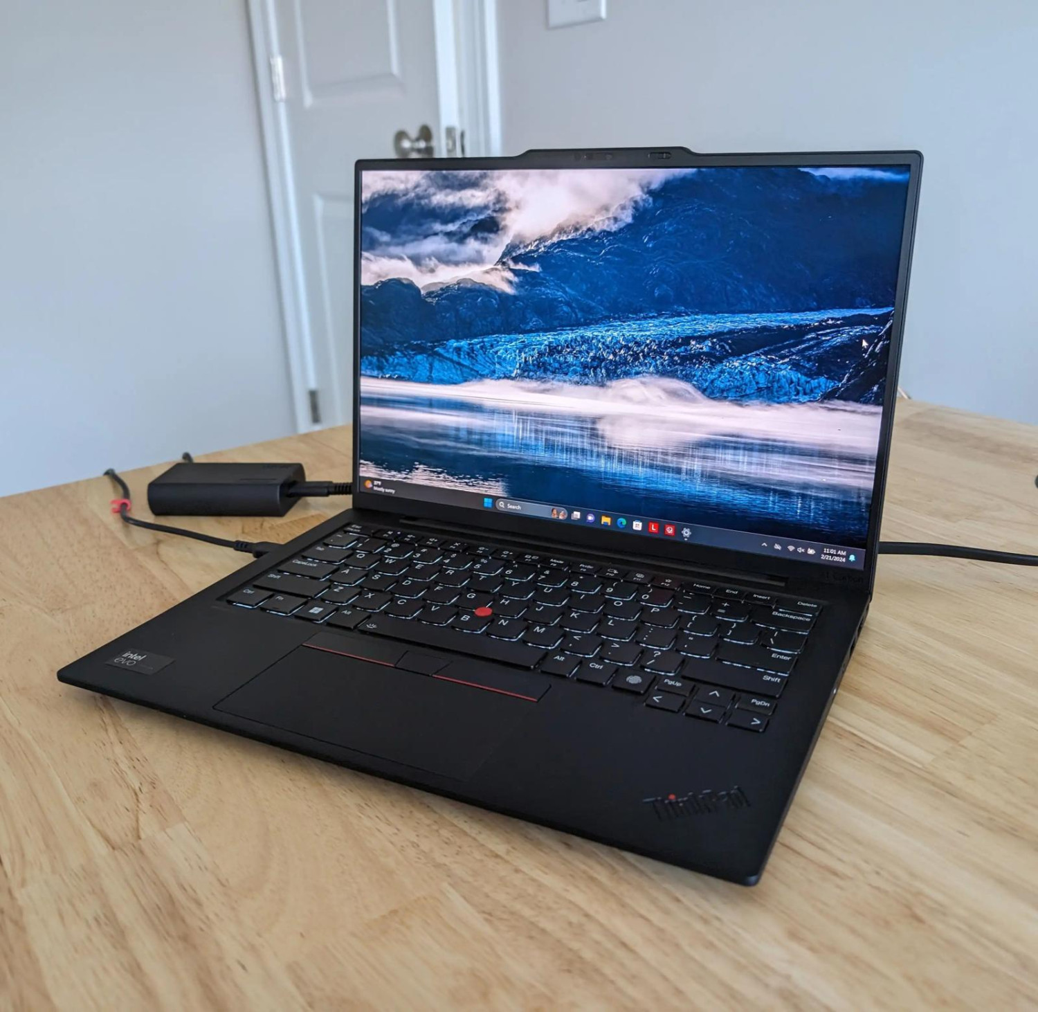 Ordinateur portable Lenovo ThinkPad X1 Carbon gen14 d'occasion 99% neuf, modèle haut de gamme, léger et portable de 16G de Ram