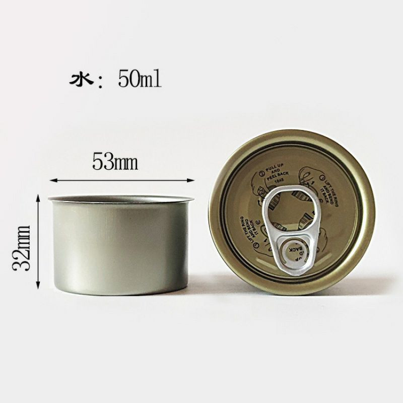 Canette en aluminium de 50 ml, un récipient métallique couramment utilisé pour les boissons.