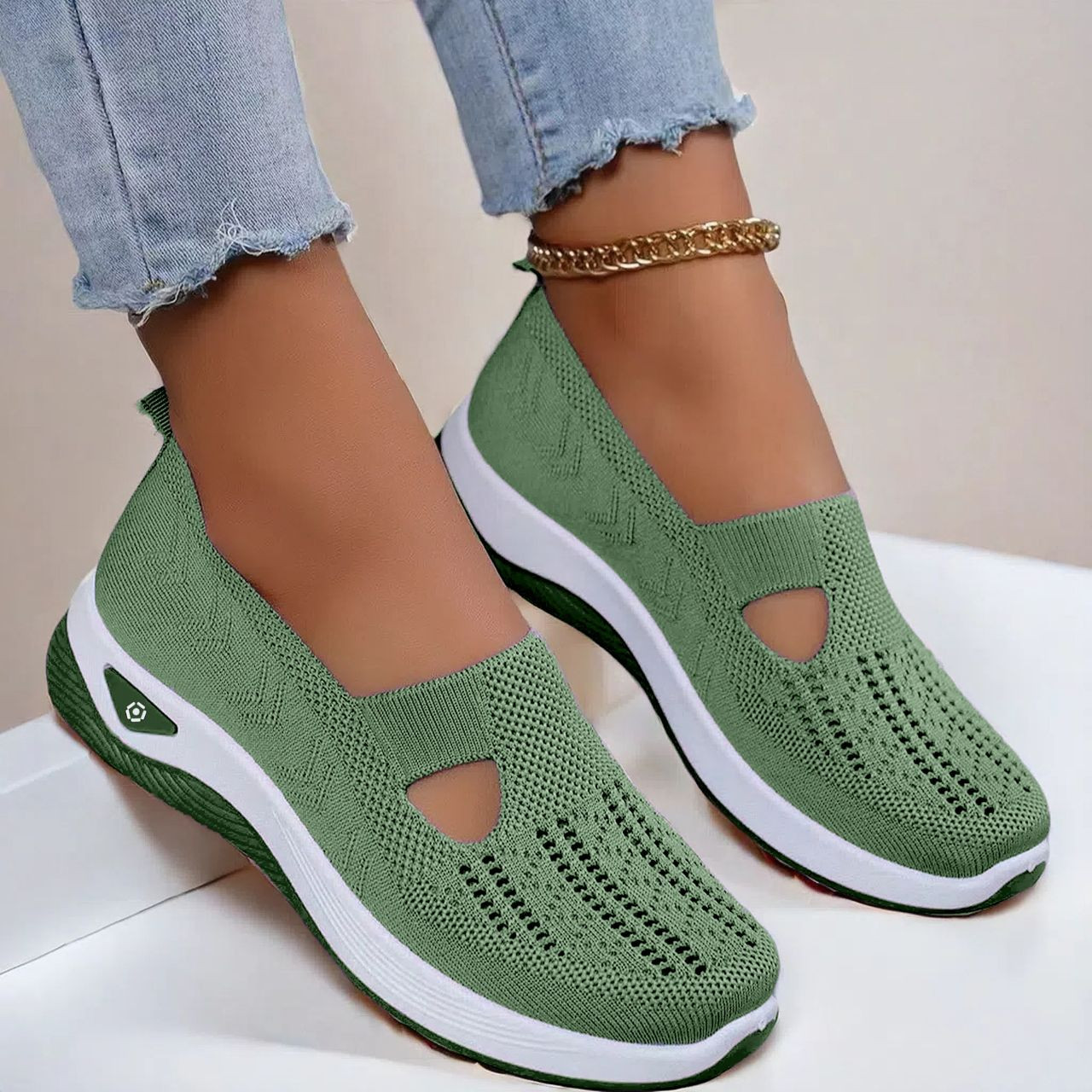 Chaussures pour les femmes en été respirant la semelle douce  chaussures en tissu pour femmes tenu cross-border chaussures de grande taille pour femmes.